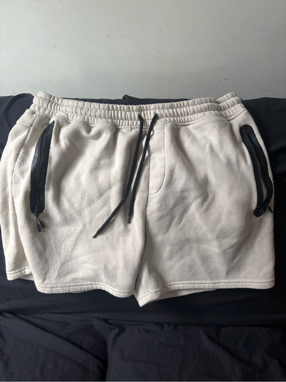 Brooklyn Cloth Cream Fleece Athletic Shorts with Black Zip Pockets